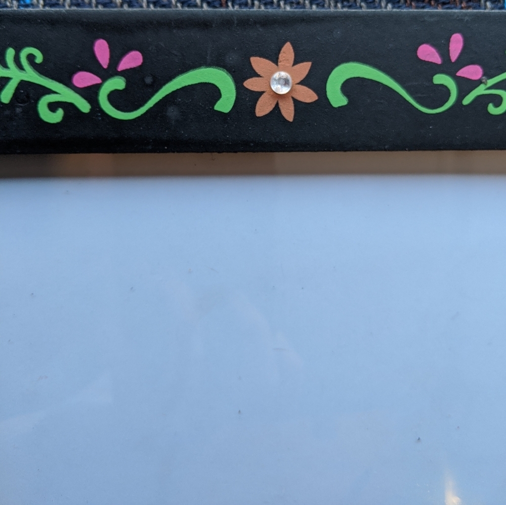NWT cute picture frame with floral and heart - Picture 4 of 8